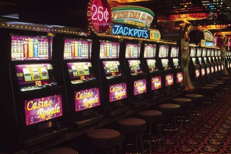 shwemyanmar ဂိမ်းလော်ဘီ Slots Live Casino Sports Betting Myanmar ကစားနည်း